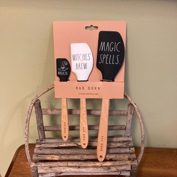 RAE DUNN MAGICAL, WITCH'S BREW AND MAGIC SPELLS HALLOWEEN SPATULAS SET OF 3 NEW - Picture 1 of 5